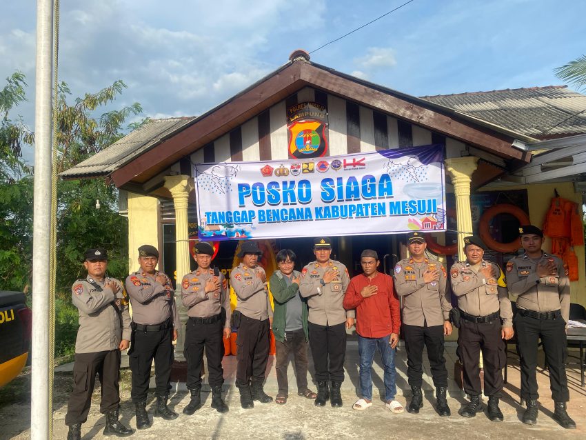 Kabag Ops Dan Personil Polres Mesuji Lakukan Pengecekan Posko Siaga Tanggap Bencana