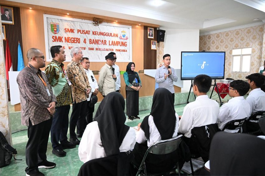 Tinjau Pelatihan Vokasi di SMKN 4 Bandar Lampung, Wapres Dukung Penguatan SDM Berdaya Saing Global