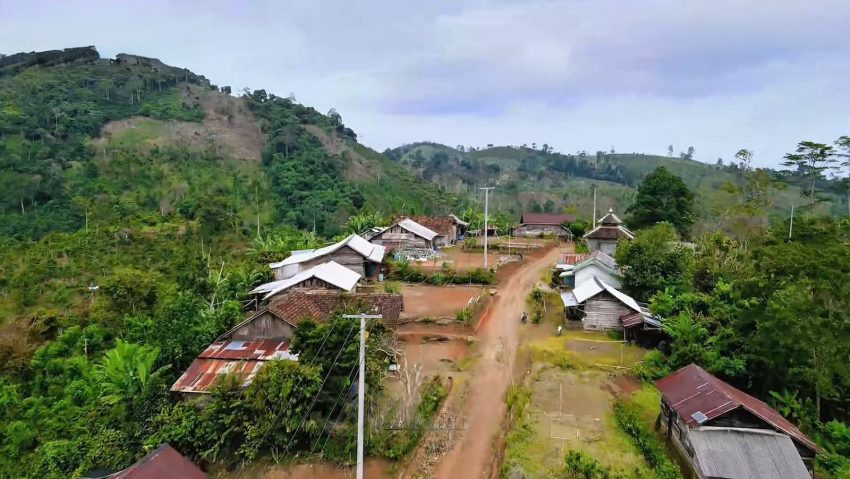 Nyalakan Listrik di 7 Desa, PLN UID Lampung Tingkatkan Rasio Desa Berlistrik Provinsi Lampung