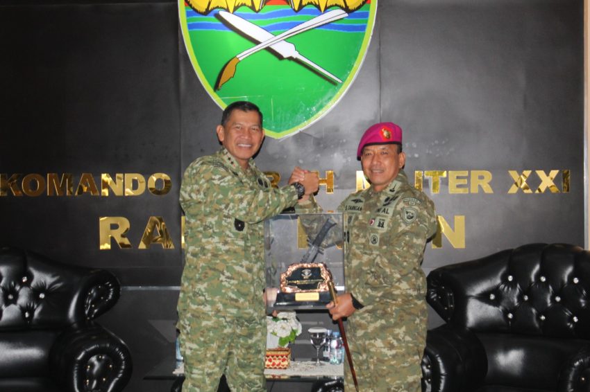 Pangdam XXI/Radin Inten Terima Kunjungan Danbrigif 4 Marinir/BS