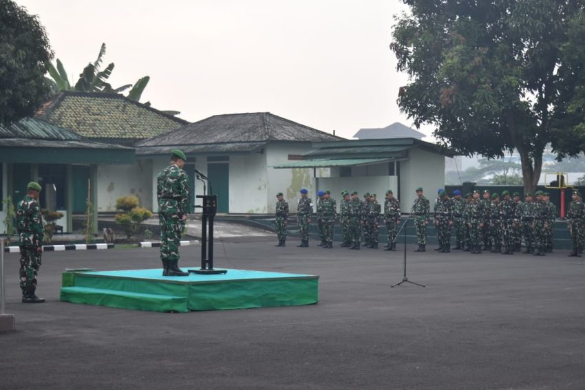 Upacara Bulanan Kasilog Kasrem 043/Gatam Bacakan Amanat Pamgdam XXI/RI