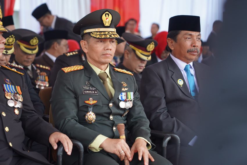 Danrem 043/Gatam Hadiri Upacara HUT Ke-81 RI Tingkat Provinsi Lampung, Teguhkan Komitmen TNI untuk Indonesia Berdaulat, Adil, dan Makmur
