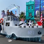Lanal Lampung Hadir dalam Pawai Festival Krakatau XXXV, Tampilkan Model KRI Kerambit-627