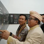 Sekdaprov Marindo Buka Pameran Kayu Ara di TMII, Pemprov Dukung Karya Budayawan Lampung Anshori Djausal