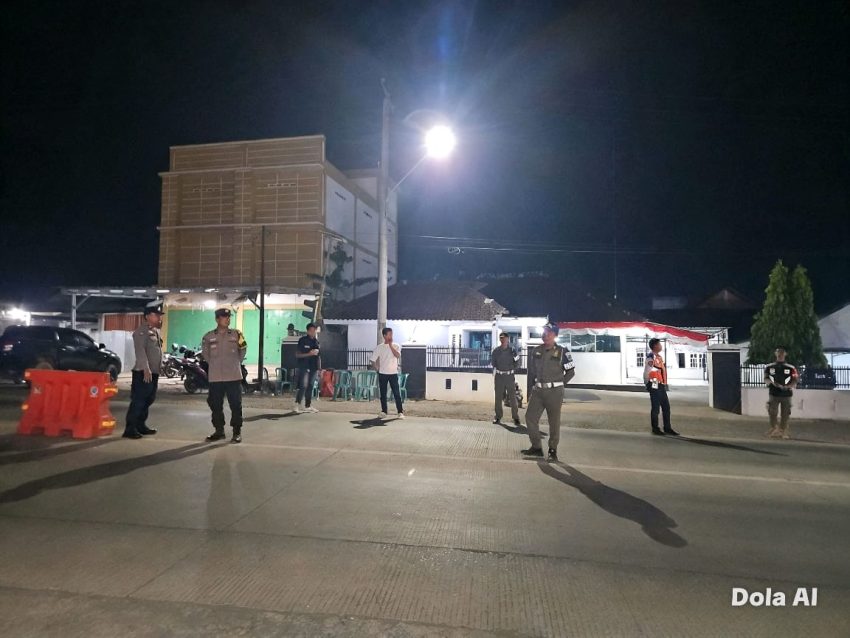 Personil Gabungan Polsek Tanjung Raya dan Sat Pol PP Mesuji Laksanakan Patroli dan KRYD di Simpang Empat Desa Brabasan