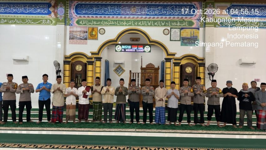 Kapolres Mesuji Gelar Subuh Keliling Bersama Warga di Masjid Agung Al Muhajirin Simpang Pematang